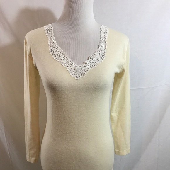 Saks Fifth Avenue off white long sleeve - womens L - Picture 1 of 5